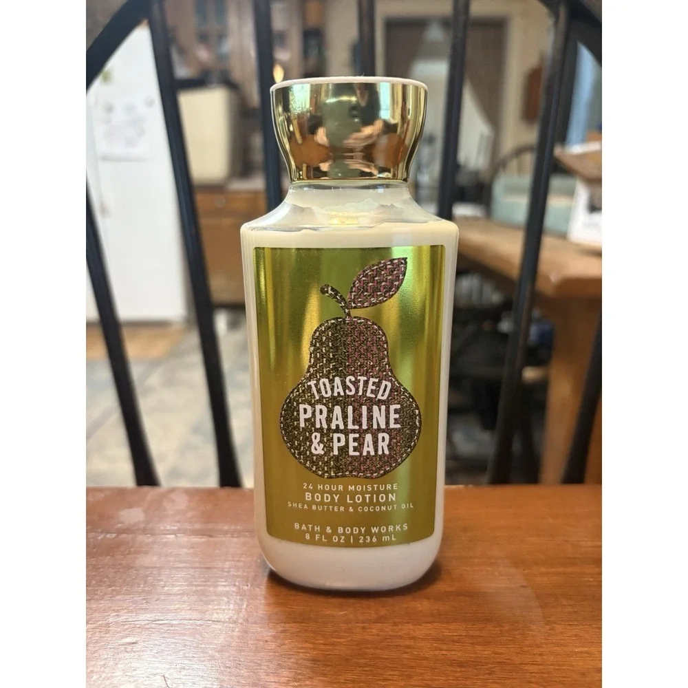 Bath & Body Works Toasted Praline & Pear Body Lotion 8 oz Shea Butter Coconut O